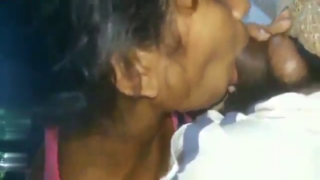 College girl sucking private car driver’s hot dick